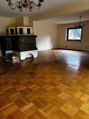 Wonzimmer mit Kachelofen