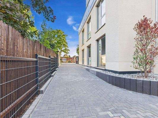 Zufahrt Stellplätze/ Hof