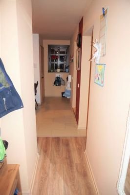 Blick auf die Wohnungseingangstüre DG