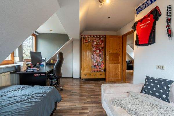Schlafzimmer 4