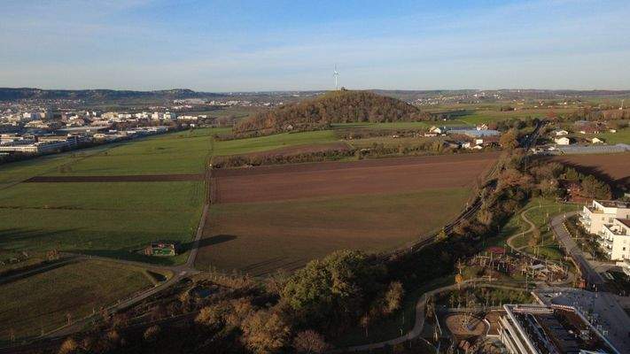 Blick auf den Spielplatz und den Grünen Heiner