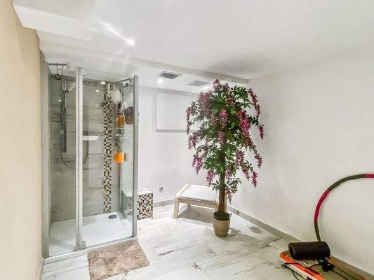 Badezimmer - Kellergeschoss