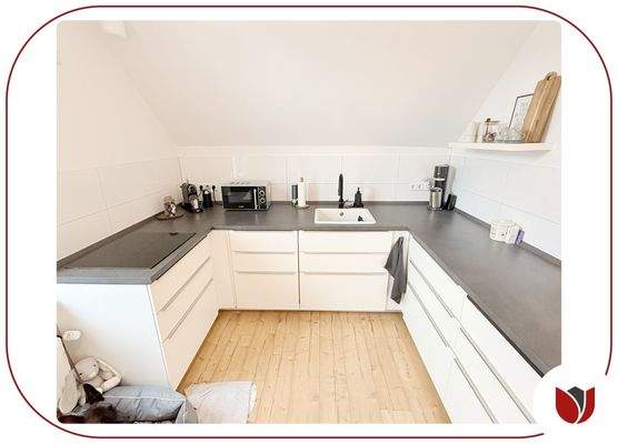 Küche - Einbauküche kann vom Vormieter übernommen werden.