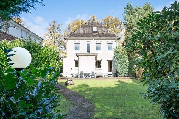 Blick aus dem Garten