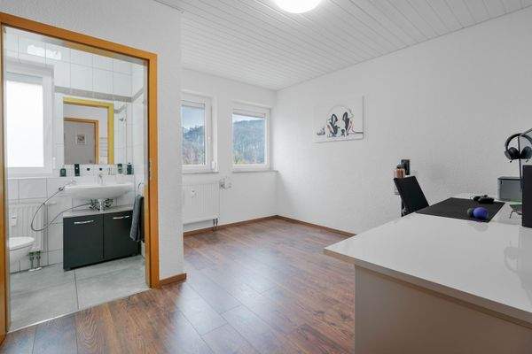 Schlafzimmer mit Gäste-WC