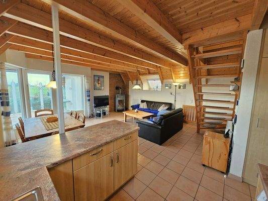 Wohnzimmer u. Küche