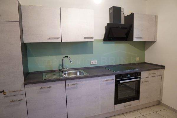 Neuwertige Einbauküche