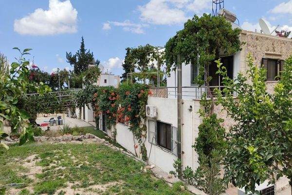 Kreta, Pemonia: Ruhiges und weitläufiges Anwesen zu verkaufen