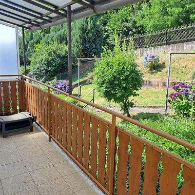 Balkon mit Garten- u. Waldblick