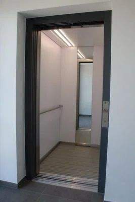 barrierefreier Aufzug 