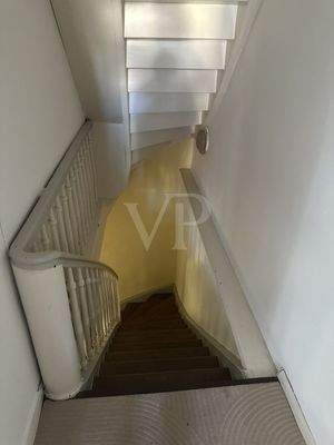 Treppenaufgang zur Dachgeschosswohnung