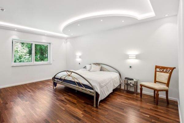Masterbedroom mit individueller Klimatisierung und Ambient-Lichtdesign