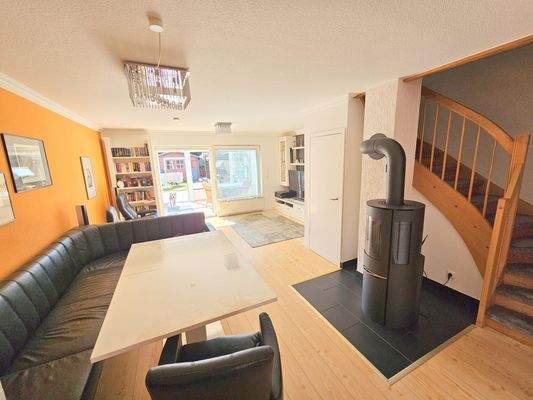 Wohnzimmer Ansicht 3.jpg