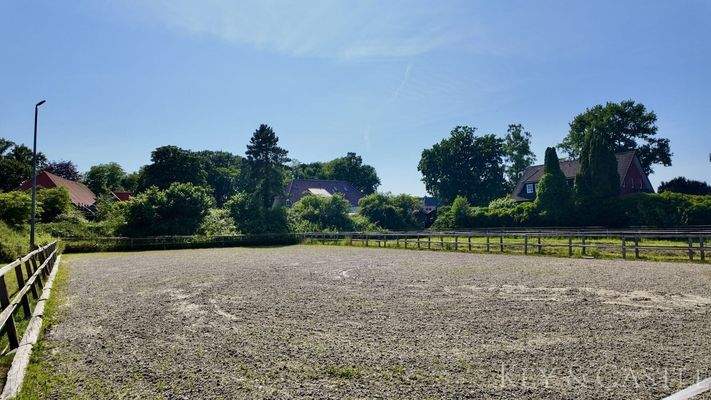 Außenreitplatz 2. (20x 40m)