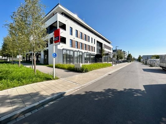 Zugang zum Bahnhaltepunkt