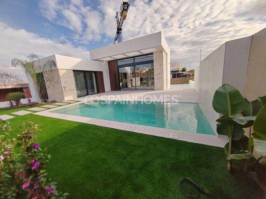 Detached Villas with Private Pool in Rojales Costa Blanca