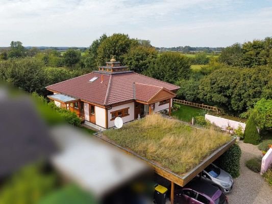 6 Haus und Carport