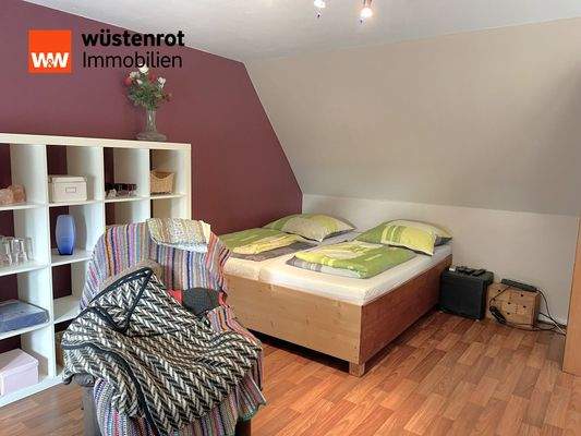 Schlafzimmer Hauptwohnung