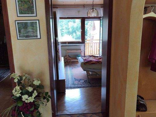 Diele Blick ins Schlafzimmer OG