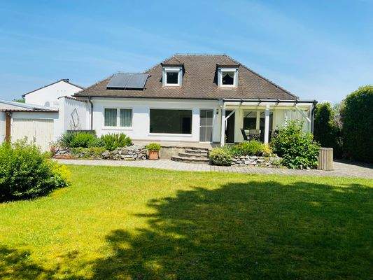 Hausansicht vom Garten.jpg