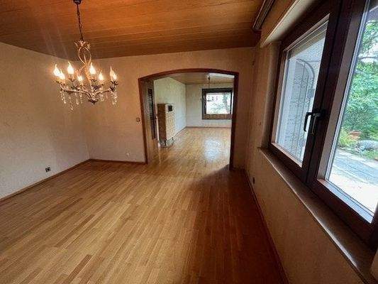 Esszimmer und Wohnzimmer