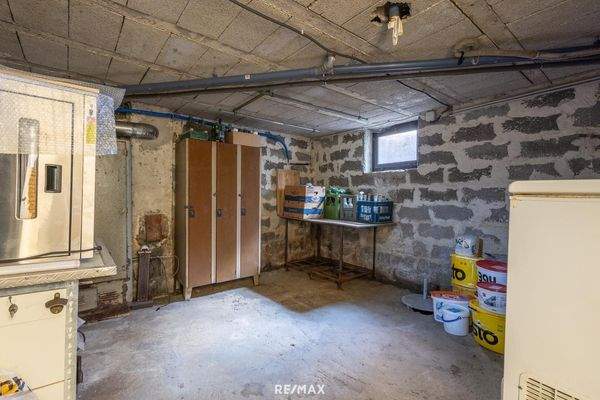 Nebengebäude Keller