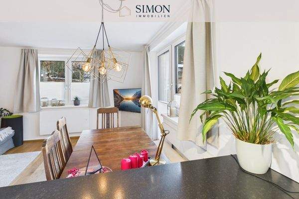 Ansicht von der Küche in das Wohnzimmer