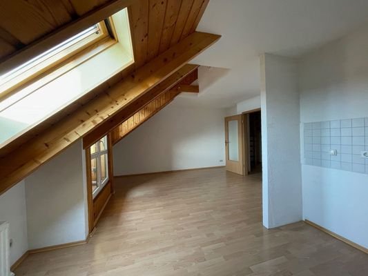 Wohnzimmer mit Küche