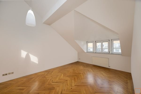 Schlafzimmer_doppelte Raumhöhe