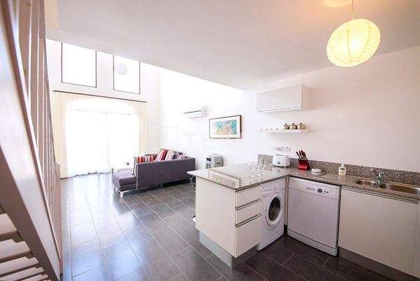 Houses in a Boutique Complex with Pool Near the Sea in Bahçeli Girne