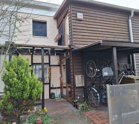 Vorderansicht Eingang