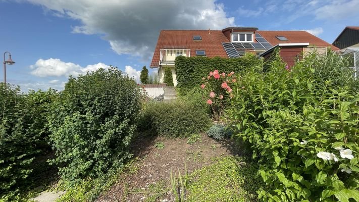 Garten unterhalb der Terrasse