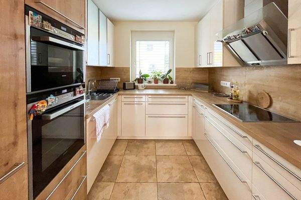 Küche inkl. Geräten