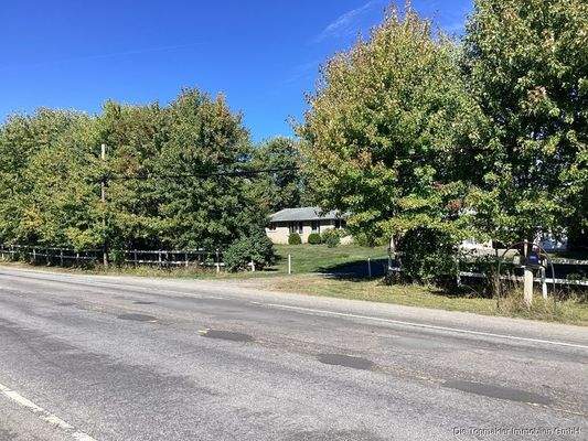 2 Einfahrten  zum Haus 