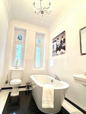 Badezimmer 1. OG links