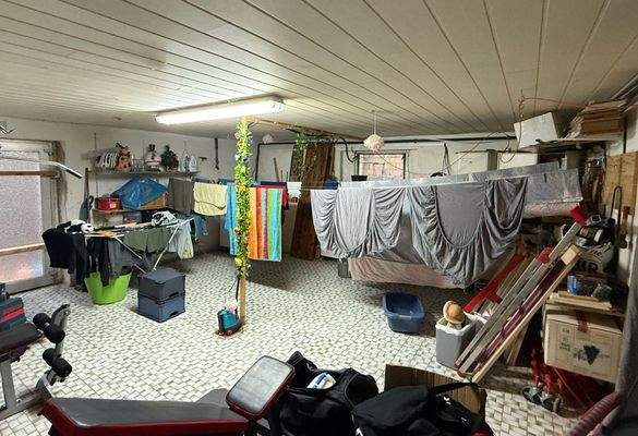 Großer Wäschekeller