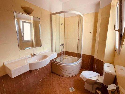 Kreta, Platanias: Luxuriöser 4-Villen-Komplex zu verkaufen, nur wenige Meter vom Meer entfernt!