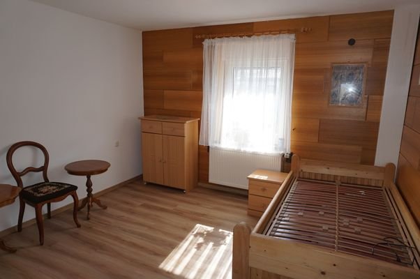 Schlafzimmer DG