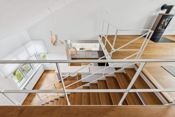 Treppe zur 2. Etage
