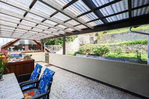 Balkon mit Zugang zum Garten