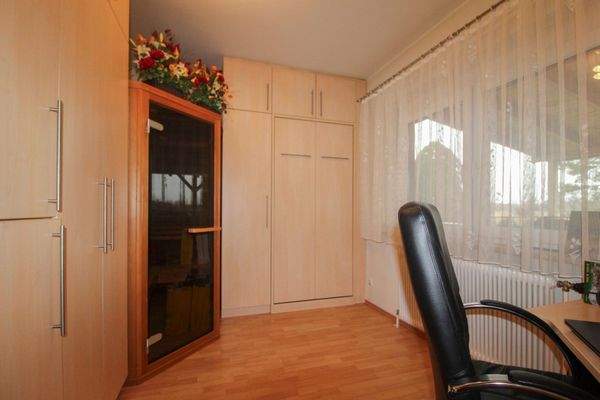 Büro mit Infrarotkabine