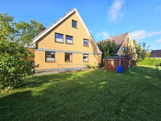 Hausansicht / Garten