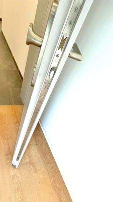 Tür zum Apartment mit erhöhten Schallschutz