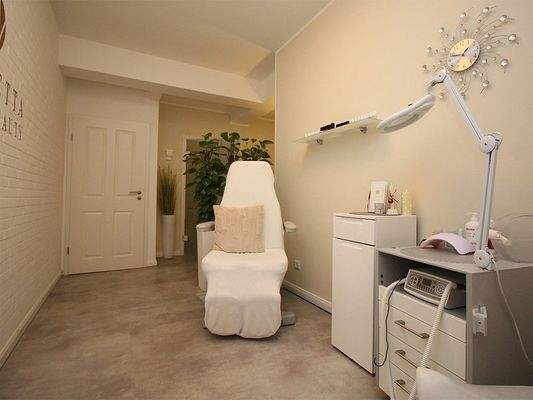 Durchgangsbereich mit Liege