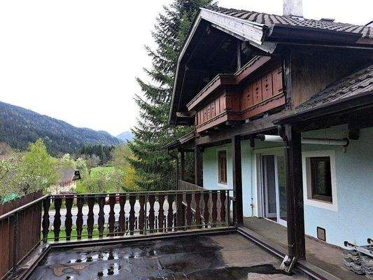 Von der Terrasse über der Garage Blick nach Osten.