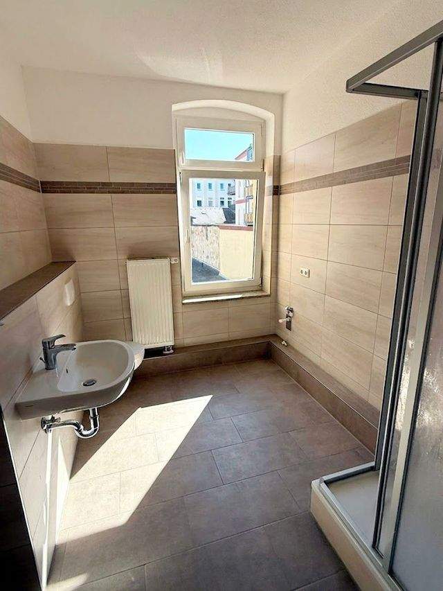 Geräumige 2-Raumwohnung im Herzen von Gera - Foto 1