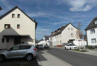 Ansicht der Straße an dem Wohnhaus