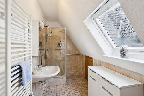 Dachgeschoss Duschbad