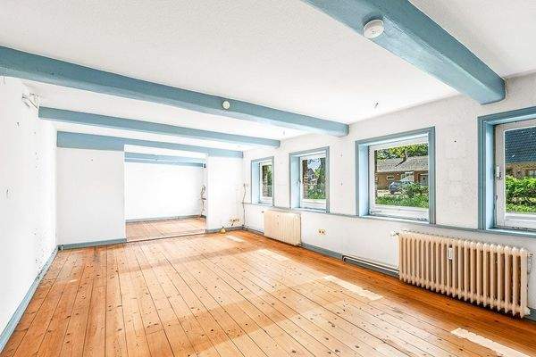 Wohn- und Esszimmer linke Wohnung