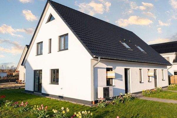 Haus Seitenansicht Außen